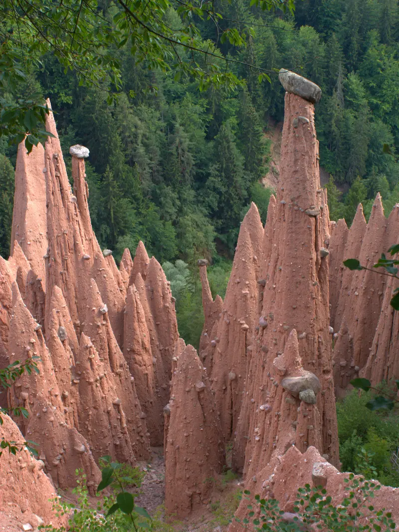 Jordpyramider utanför Bolzano.